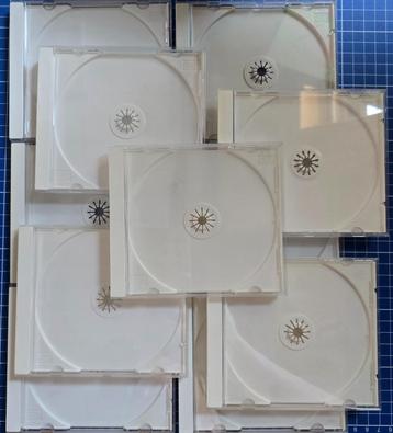 jewel cases wit beschikbaar voor biedingen