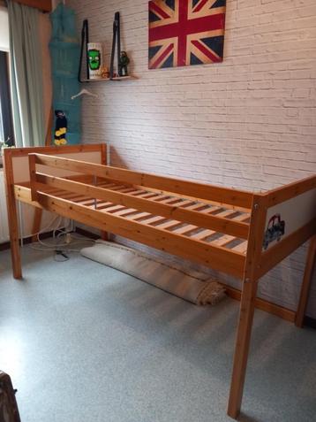 Lit en bois hauteur gain de place beschikbaar voor biedingen