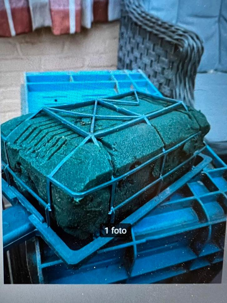 OASE IN VORMPJE, Tuin en Terras, Bloempotten, Gebruikt, Kunststof, Ophalen