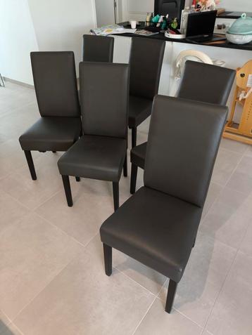Stoelen eettafel beschikbaar voor biedingen