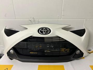 Toyota Aygo X play B4 068 Voorbumper schade vrij! Origineel beschikbaar voor biedingen