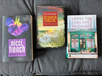 2 Thrillers en 1 roman te koop beschikbaar voor biedingen