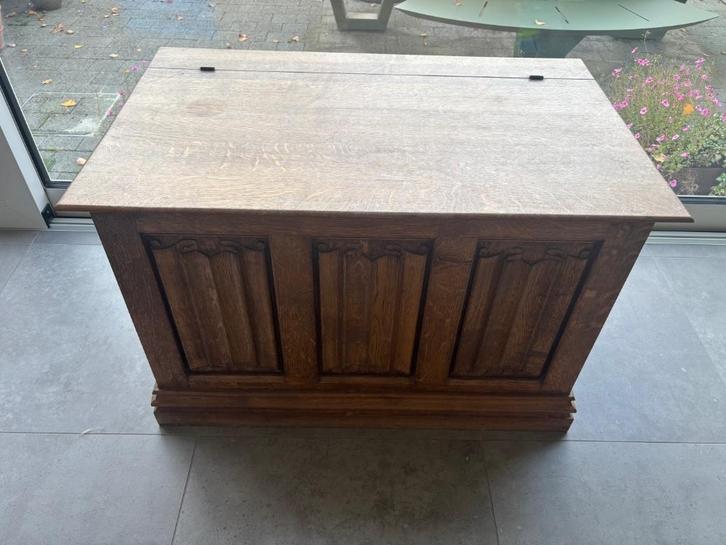 Vol eiken gotische koffer, Antiek en Kunst, Antiek | Meubels | Kasten, Ophalen