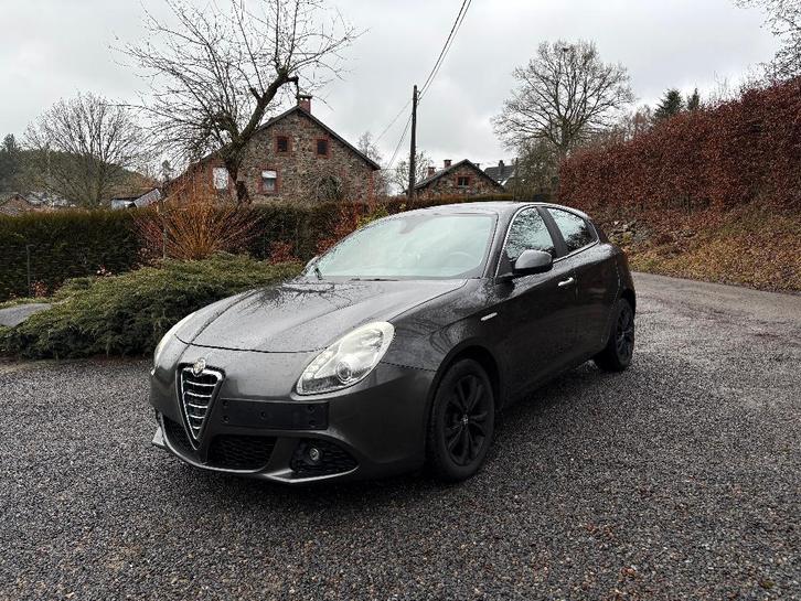 Alfa Romeo Giulietta, Autos, Alfa Romeo, Particulier, Giulietta, ABS, Airbags, Air conditionné, Android Auto, Apple Carplay, Bluetooth