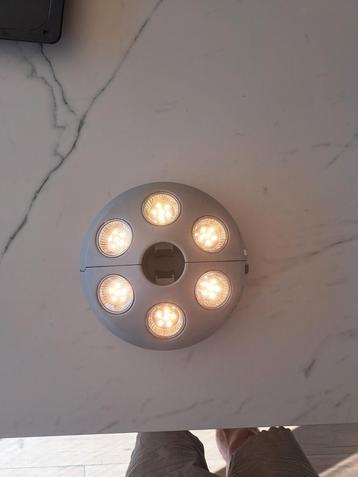 Led lamp voor rond de parasol. beschikbaar voor biedingen