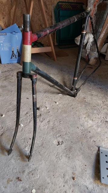 Kader antieke racefiets jaren 30, Enlèvement