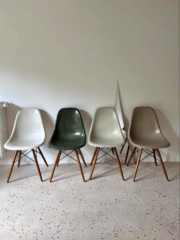 Set 4 Vintage eames dsw chairs fiberglass herman miller beschikbaar voor biedingen
