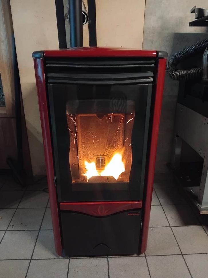 Poêle à granulés en acier extraflame Duchessa 10 kw, Maison & Meubles, Poêles, Comme neuf, Autoportant, Poêle à granulés, Autres carburants