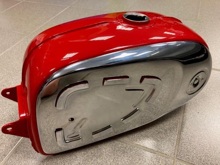 Réservoir d’essence d’origine neuf (NOS) HONDA CZ100, C110, Motoren, Onderdelen | Honda, Nieuw, Ophalen of Verzenden