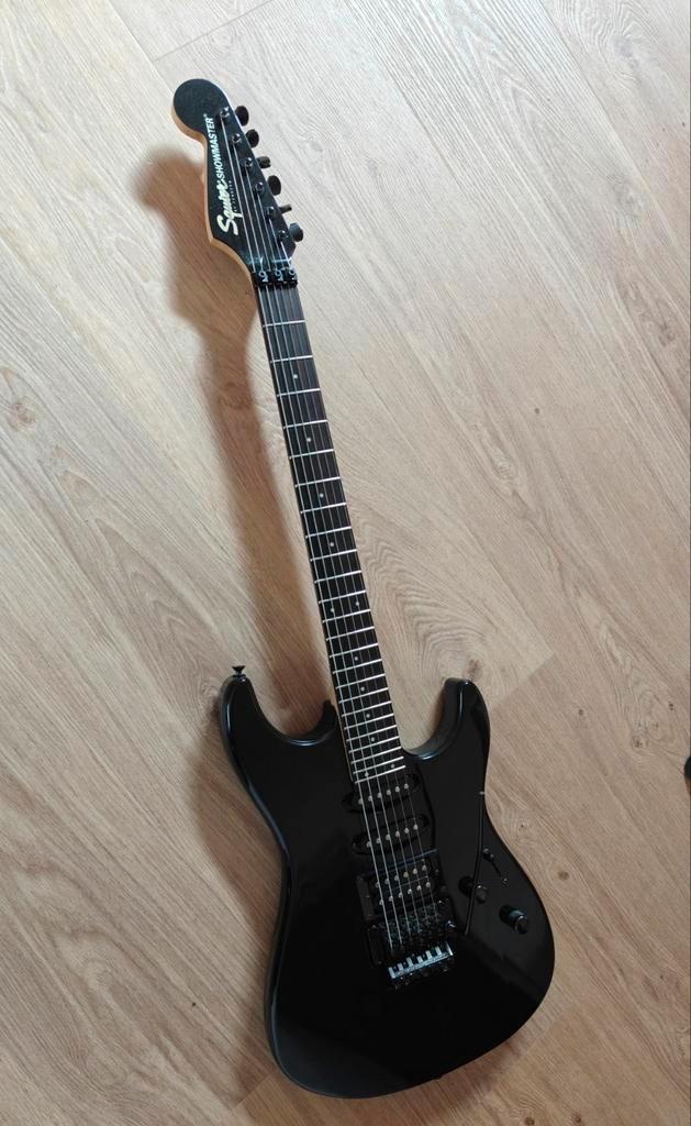 Squier Showmaster elektrische gitaar, Muziek en Instrumenten, Snaarinstrumenten | Gitaren | Elektrisch, Zo goed als nieuw, Solid body