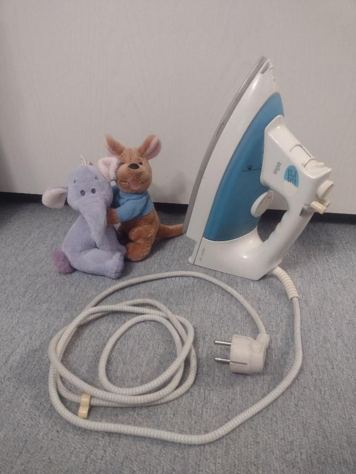 PRIX ULTRA BAS ! Fer à repasser Braun MADE IN SPAIN, Elektronische apparatuur, Strijkijzers en Strijkplanken, Gebruikt, Ophalen of Verzenden