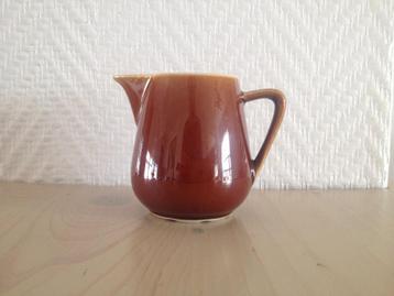 Vintage bruin melkpotje, Villeroy & Boch nr. 6 beschikbaar voor biedingen