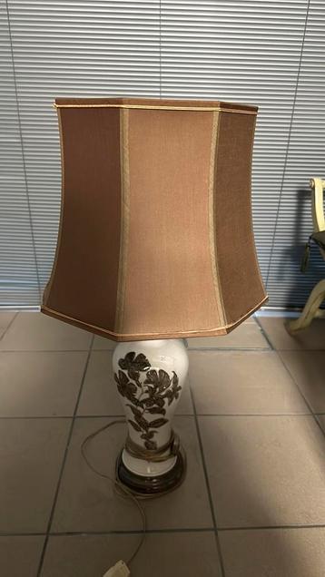 Lampadaire beschikbaar voor biedingen