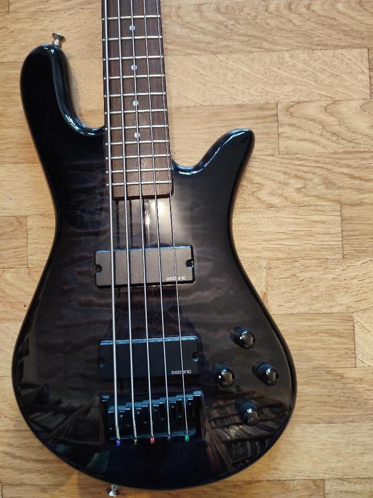 Spector Legend 5 – basse 5 cordes – Bon état, Muziek en Instrumenten, Snaarinstrumenten | Gitaren | Bas, Gebruikt, Elektrisch