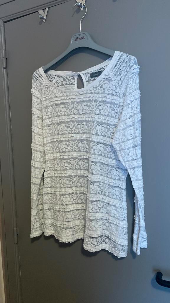 Blouse dentelle, Kleding | Dames, Blouses en Tunieken, Zo goed als nieuw, Maat 42/44 (L), Wit, Ophalen of Verzenden