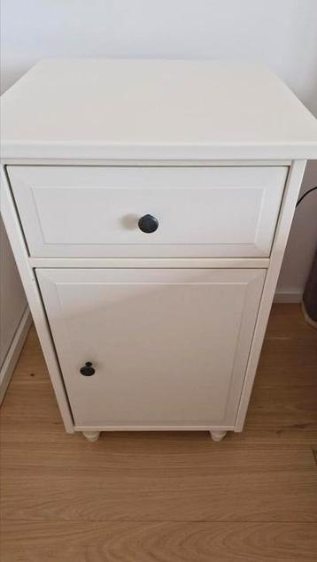 2 Tables de chevet Ikea., Enlèvement, Comme neuf