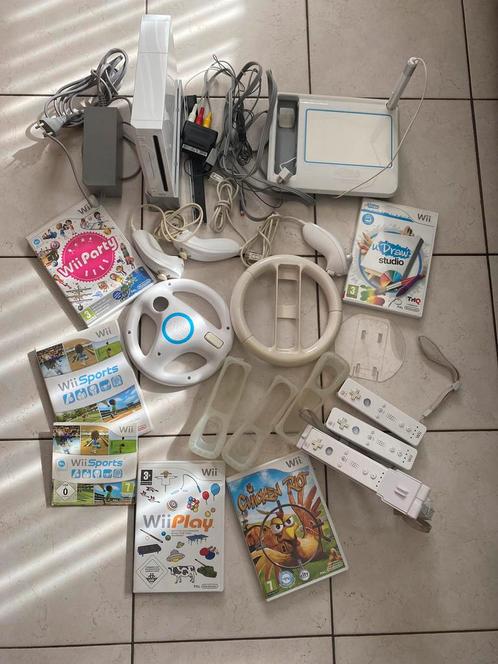 Wii console 1 u draw 3 controllers en nog veel meer, Games en Spelcomputers, Spelcomputers | Nintendo Consoles | Accessoires, Gebruikt