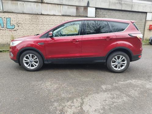 Voiture Ford Kuga, Auto's, Ford, Particulier, Kuga, 4x4, ABS, Achteruitrijcamera, Airbags, Airconditioning, Bluetooth, Boordcomputer