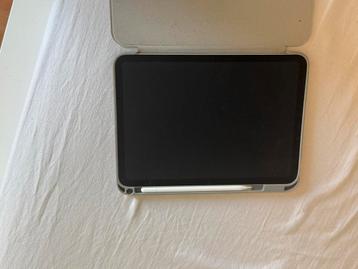Ipad Air 10 avec coque et bic apple beschikbaar voor biedingen
