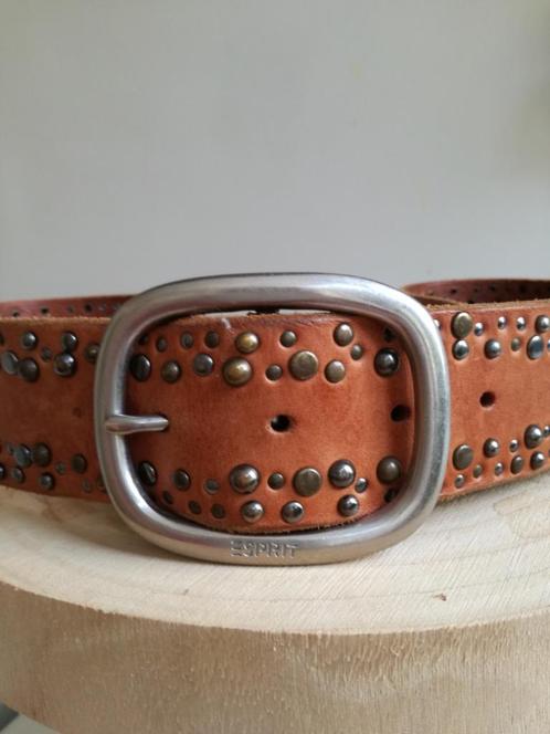 Lederen riem met studs - Esprit - maat 85 - In prima staat., Kleding | Dames, Riemen en Ceinturen, Zo goed als nieuw, 100 cm of meer