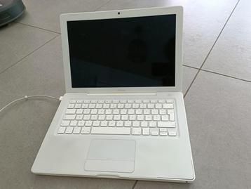 Macbook 2.1 OS X  beschikbaar voor biedingen