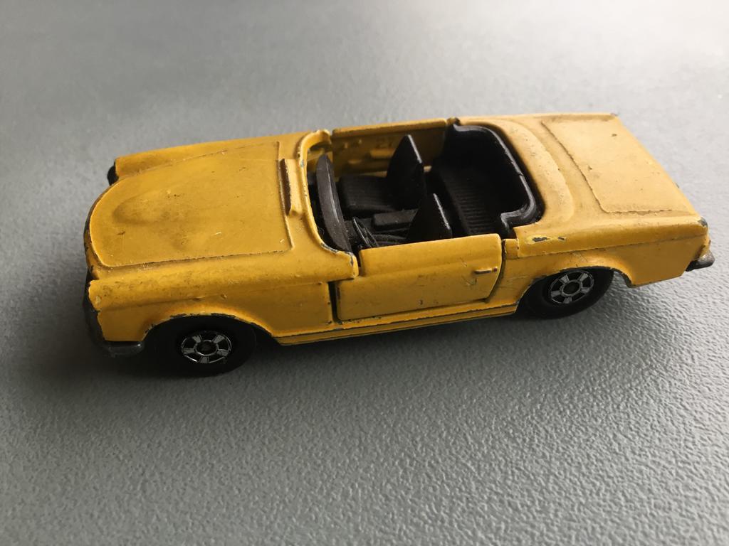 MATCHBOX LESNEY MERCEDES 230 SL., Hobby & Loisirs créatifs, Voitures miniatures | 1:43, Utilisé, Voiture, Matchbox