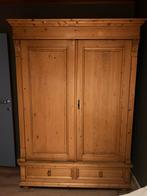 Grenen kleerkast, Enlèvement