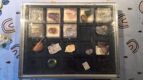 Stenen collectie in doos(niet compleet) +overige, Bijoux, Sacs & Beauté, Pierres précieuses, Comme neuf, Enlèvement ou Envoi