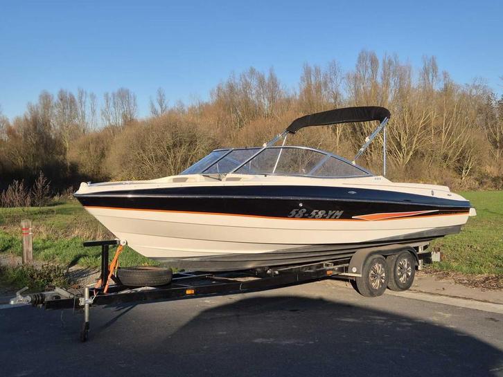 2008 Bayliner 225 - Bowrider special Speedboot, Watersport en Boten, Speedboten, Gebruikt, Overige brandstoffen