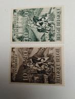 2 postzegels van Winterhulp kleur bruin en groen, Enlèvement