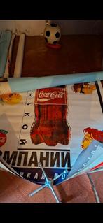 Coca cola straat posters, Enlèvement