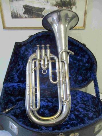 Bariton Steenhuysen Brussel  beschikbaar voor biedingen