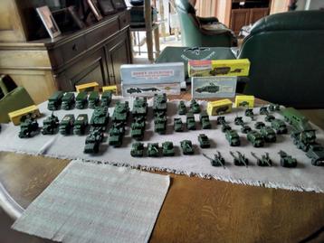 DINKY TOYS MILITAIRE