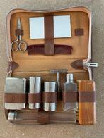 Vintage Lederen Reisetui met alle benodigdheden Spiegel-...., Handtassen en Accessoires, Toilettassen, Ophalen of Verzenden, Zo goed als nieuw
