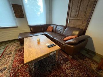 Echt lederen hoeksalon beschikbaar voor biedingen