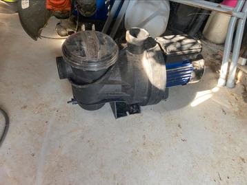 Pompe piscine utilisée 2 saisons et robot piscine ‘viktor », Enlèvement, Pompe