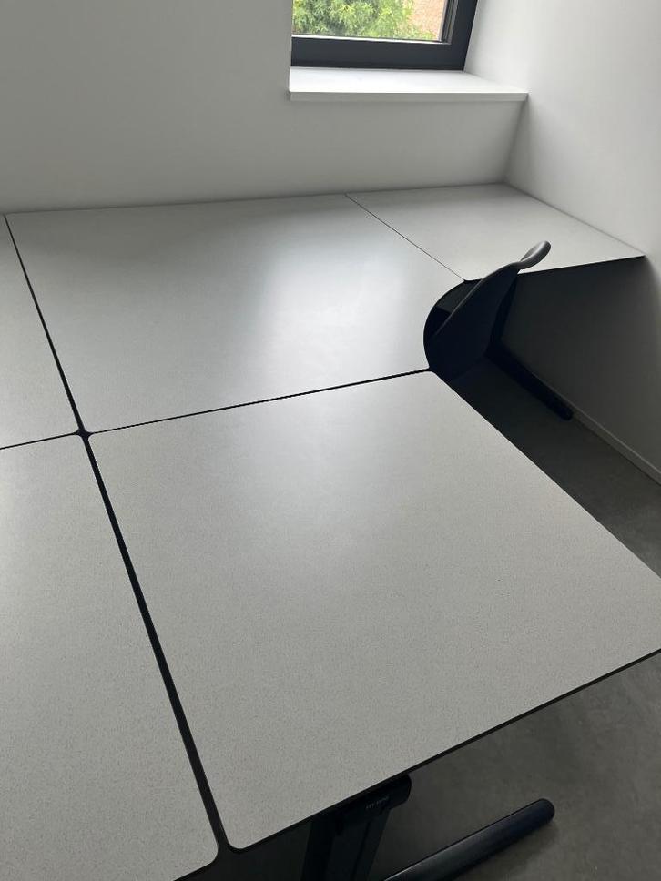 Hoekbureau's Ahrend 2m00x2m00 4 stuks, Huis en Inrichting, Bureaus, Gebruikt, Bureau, Ophalen
