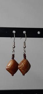 Oorringen handgemaakt, Handtassen en Accessoires, Oorbellen, Overige materialen, Hangers, Bruin, Nieuw
