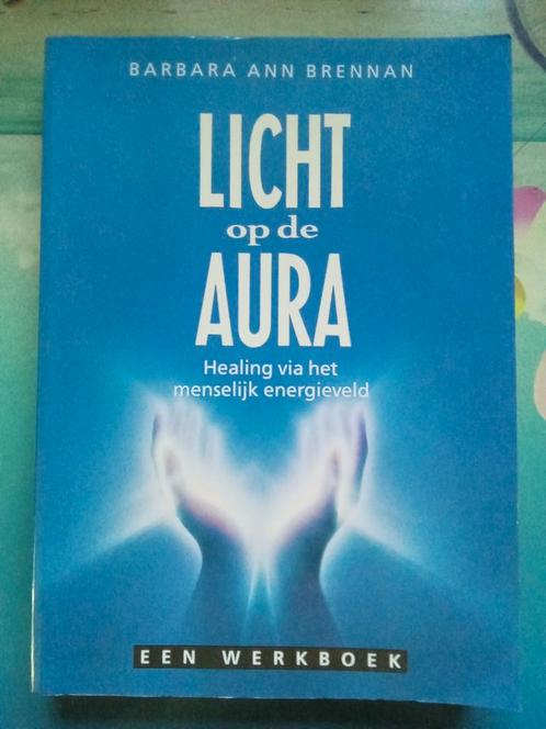 Barbara Ann Brennan - Licht op de aura, Boeken, Esoterie en Spiritualiteit, Zo goed als nieuw, Spiritualiteit algemeen, Ophalen of Verzenden