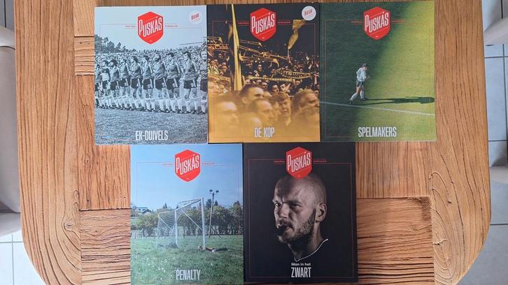 PUSKAS magazine – complete reeks 1 t/m 5, Livres, Livres de sport, Utilisé, Sport de ballon, Enlèvement