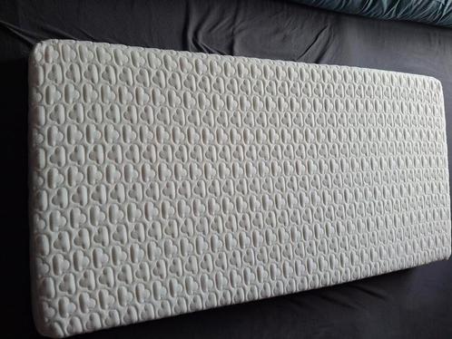 Aerosleep evolution matras 60 x 120 cm + hoeslakens, Kinderen en Baby's, Babywiegjes en Ledikanten, Zo goed als nieuw, Reisbedje