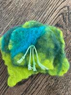 Vilten broche, Overige materialen, Gebruikt, Ophalen of Verzenden, Groen