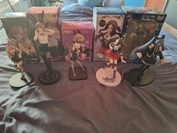 Verzameling anime figuuren  beschikbaar voor biedingen