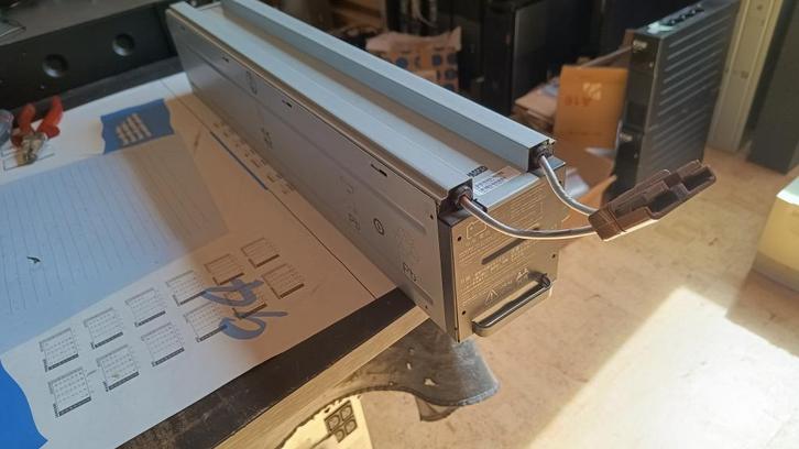 UPS APC battery pack RBC140 - 192 V DC-voor SURT/SRT, Computers en Software, Noodvoedingen (UPS), Gebruikt, Ophalen