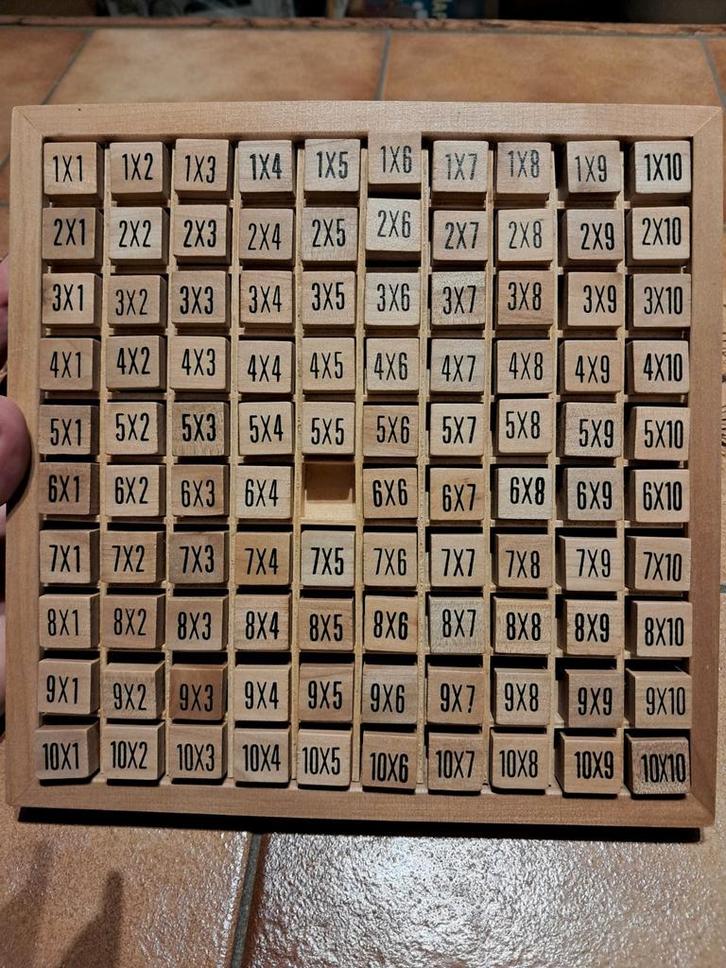 Houten bord voor vermenigvuldiging, Kinderen en Baby's, Speelgoed | Houten speelgoed, Gebruikt, Overige typen, Ophalen of Verzenden