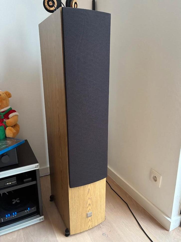 DALI Rubicon 8 noyer en parfait état - NOUVEAU PRIX 2.750€, Audio, Tv en Foto, Luidsprekerboxen, Zo goed als nieuw, Front, Rear of Stereo speakers