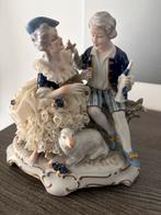 Porselein beeldje, Antiek en Kunst, Antiek | Porselein, Ophalen of Verzenden