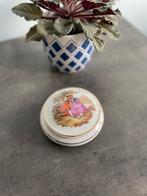 Vintage porseleinen Limoges pillendoosje, Antiek en Kunst, Ophalen