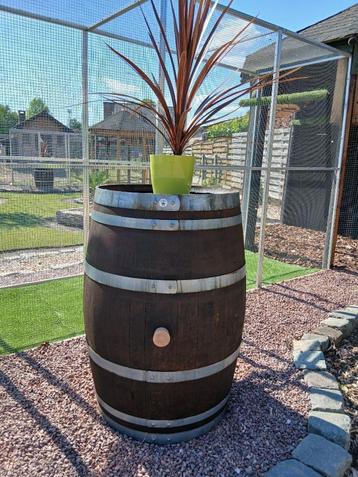 wijnvat,eiken wijnvat, 2 wijnvaten uit Frankrijk , nieuw, Tuin en Terras, Regentonnen, Ophalen, 150 liter of meer, Nieuw, Met pomp