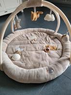 Natou speelmat, Enlèvement